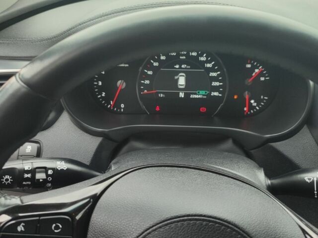 Серый Киа Соренто, объемом двигателя 2.2 л и пробегом 227 тыс. км за 21000 $, фото 9 на Automoto.ua