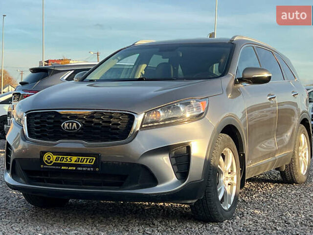 Серый Киа Соренто, объемом двигателя 2.36 л и пробегом 105 тыс. км за 17500 $, фото 2 на Automoto.ua