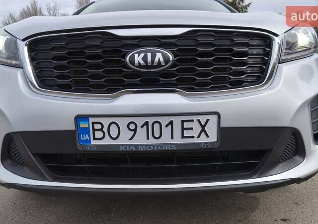 Сірий Кіа Соренто, об'ємом двигуна 3.34 л та пробігом 120 тис. км за 17800 $, фото 11 на Automoto.ua