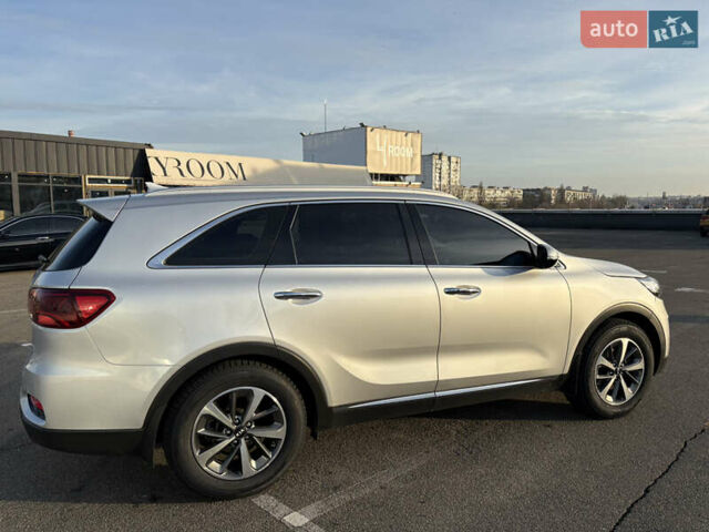 Серый Киа Соренто, объемом двигателя 2 л и пробегом 116 тыс. км за 23999 $, фото 5 на Automoto.ua