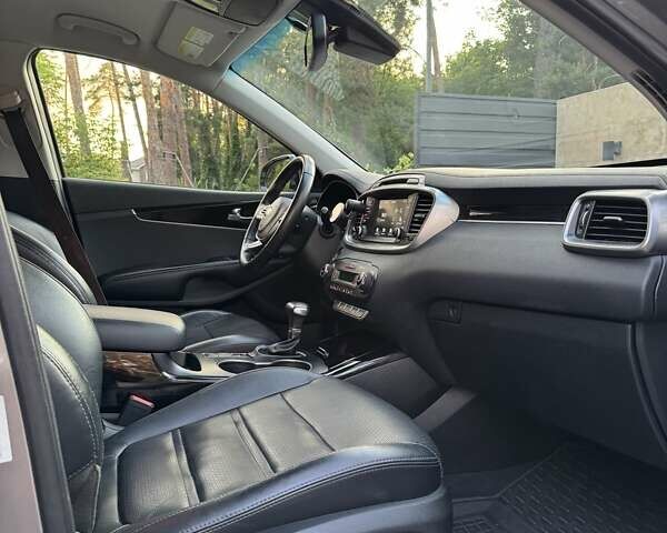 Сірий Кіа Соренто, об'ємом двигуна 3.34 л та пробігом 75 тис. км за 21500 $, фото 11 на Automoto.ua