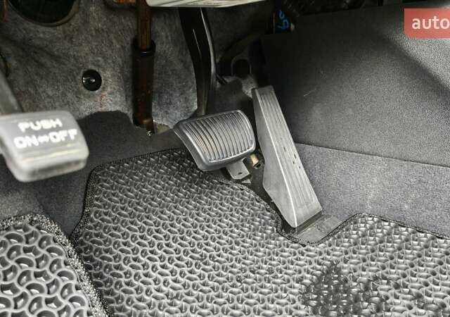 Сірий Кіа Соренто, об'ємом двигуна 3.34 л та пробігом 120 тис. км за 17800 $, фото 37 на Automoto.ua