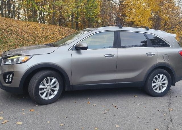 Киа Соренто 2018 в Лубнах на Automoto.ua Серый Киа Соренто, объемом двигателя 2.4 л и пробегом 189 тыс. км за 14950 $, фото 7 на Automoto.ua