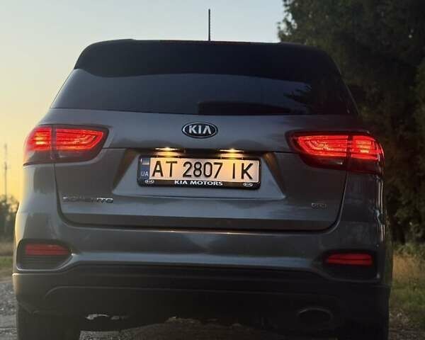 Сірий Кіа Соренто, об'ємом двигуна 2.4 л та пробігом 108 тис. км за 16777 $, фото 10 на Automoto.ua