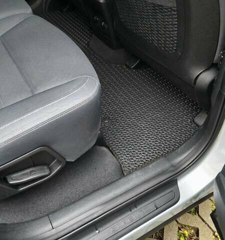 Сірий Кіа Соренто, об'ємом двигуна 3.34 л та пробігом 120 тис. км за 17800 $, фото 83 на Automoto.ua