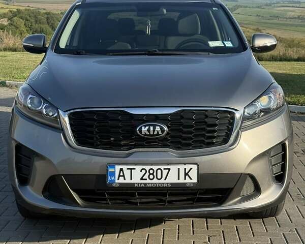 Киа Соренто 2018 в Городенке на Automoto.ua Серый Киа Соренто, объемом двигателя 2.36 л и пробегом 109 тыс. км за 16300 $, фото 9 на Automoto.ua