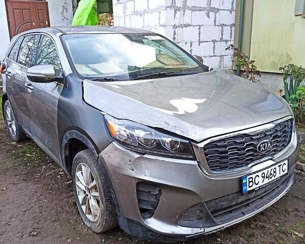 Киа Соренто 2018 в Самборе на Automoto.ua Серый Киа Соренто, объемом двигателя 2.4 л и пробегом 93 тыс. км за 12700 $, фото 8 на Automoto.ua