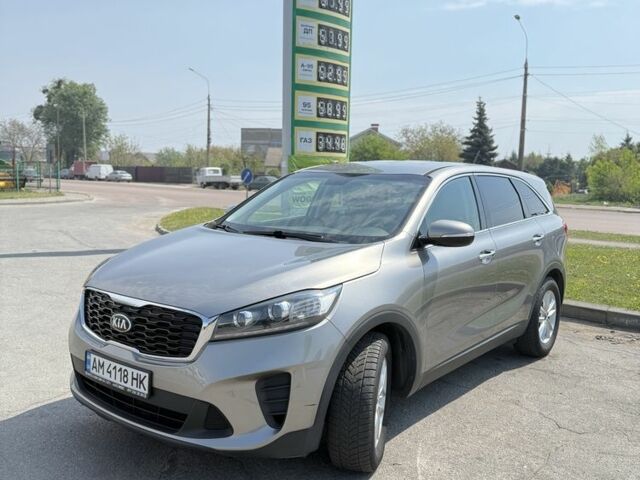 Серый Киа Соренто, объемом двигателя 2.4 л и пробегом 104 тыс. км за 17000 $, фото 1 на Automoto.ua