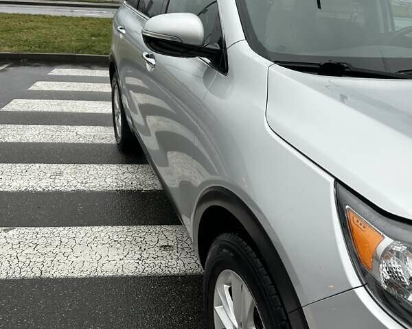 Сірий Кіа Соренто, об'ємом двигуна 2.4 л та пробігом 220 тис. км за 14900 $, фото 5 на Automoto.ua