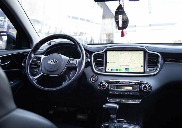 Сірий Кіа Соренто, об'ємом двигуна 2 л та пробігом 120 тис. км за 28899 $, фото 18 на Automoto.ua
