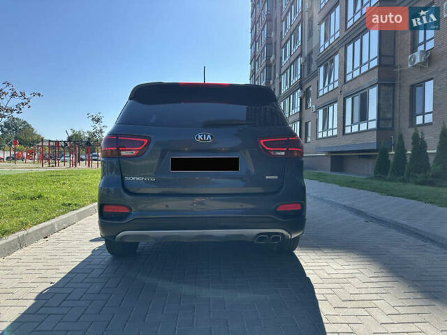 Серый Киа Соренто, объемом двигателя 2 л и пробегом 27 тыс. км за 29499 $, фото 9 на Automoto.ua