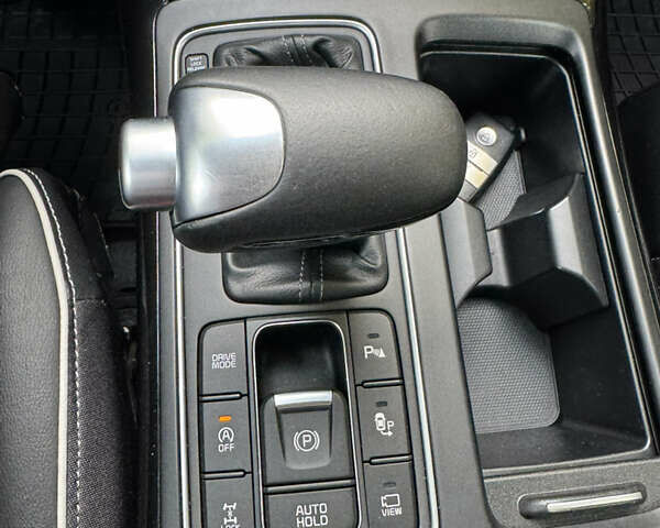 Серый Киа Соренто, объемом двигателя 2.2 л и пробегом 140 тыс. км за 29500 $, фото 10 на Automoto.ua