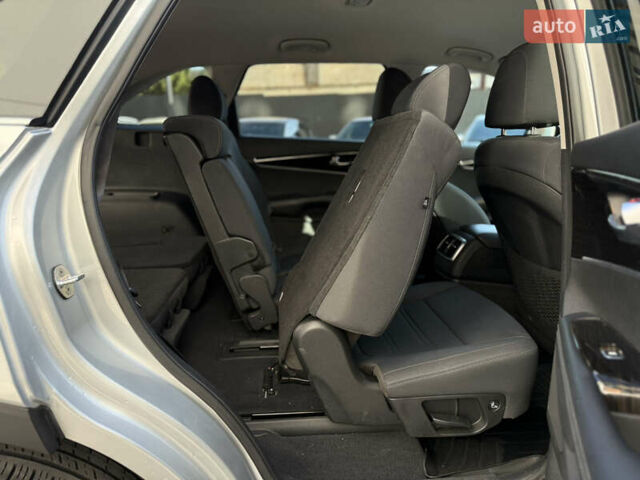 Серый Киа Соренто, объемом двигателя 2.4 л и пробегом 202 тыс. км за 15999 $, фото 51 на Automoto.ua