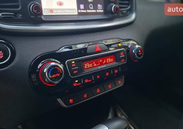 Сірий Кіа Соренто, об'ємом двигуна 2.2 л та пробігом 139 тис. км за 29700 $, фото 37 на Automoto.ua