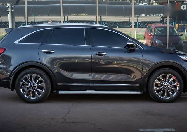 Сірий Кіа Соренто, об'ємом двигуна 2 л та пробігом 120 тис. км за 28899 $, фото 1 на Automoto.ua