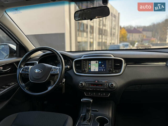 Серый Киа Соренто, объемом двигателя 2.4 л и пробегом 202 тыс. км за 15999 $, фото 25 на Automoto.ua