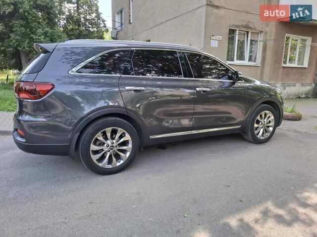Сірий Кіа Соренто, об'ємом двигуна 2 л та пробігом 231 тис. км за 21950 $, фото 2 на Automoto.ua