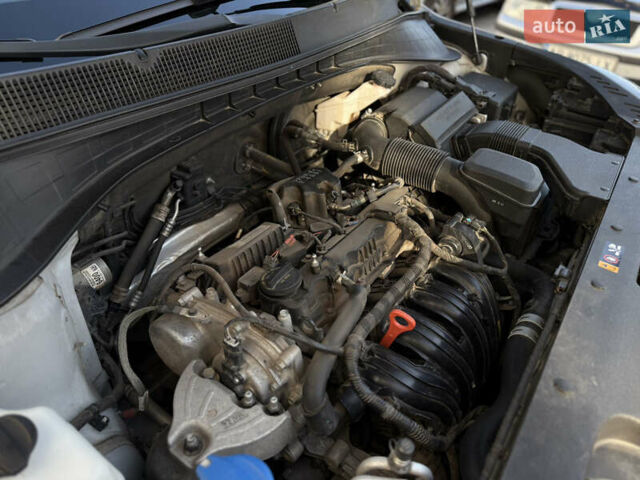 Серый Киа Соренто, объемом двигателя 2.4 л и пробегом 202 тыс. км за 15999 $, фото 65 на Automoto.ua