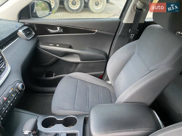 Серый Киа Соренто, объемом двигателя 2.36 л и пробегом 68 тыс. км за 16250 $, фото 37 на Automoto.ua
