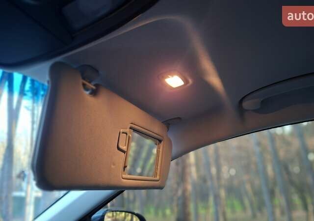 Сірий Кіа Соренто, об'ємом двигуна 2.2 л та пробігом 139 тис. км за 29700 $, фото 60 на Automoto.ua