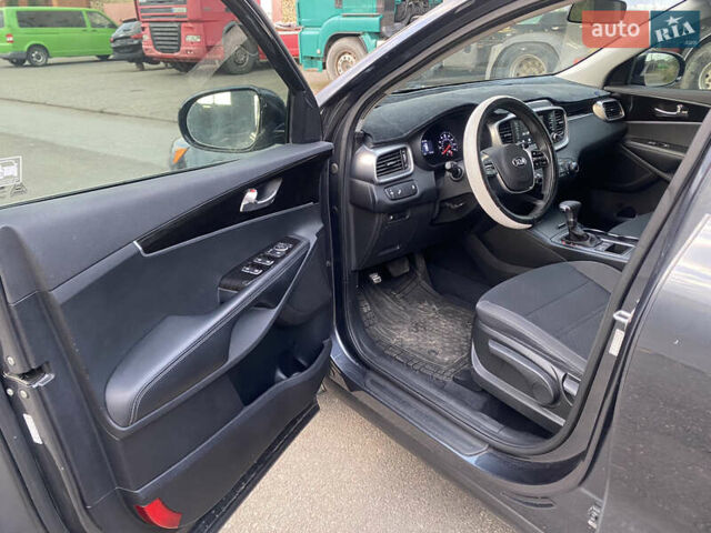 Серый Киа Соренто, объемом двигателя 2.36 л и пробегом 68 тыс. км за 16250 $, фото 32 на Automoto.ua