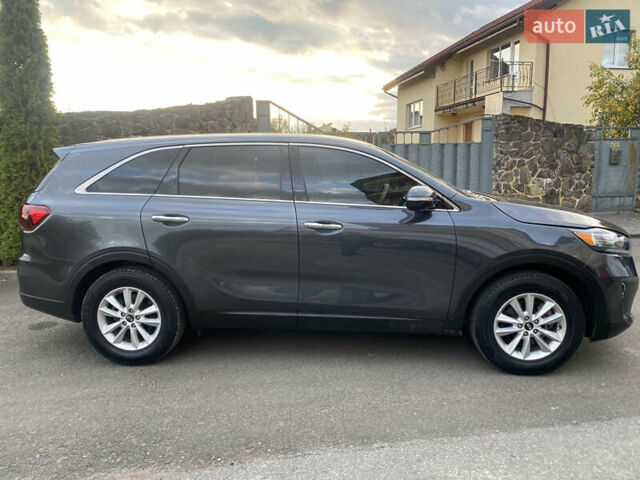 Серый Киа Соренто, объемом двигателя 2.36 л и пробегом 68 тыс. км за 16250 $, фото 17 на Automoto.ua