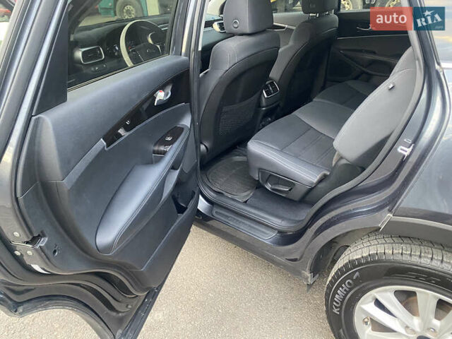 Серый Киа Соренто, объемом двигателя 2.36 л и пробегом 68 тыс. км за 16250 $, фото 43 на Automoto.ua