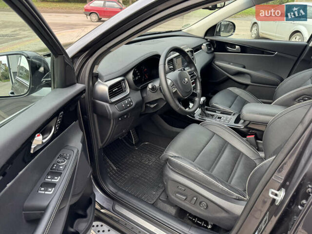 Серый Киа Соренто, объемом двигателя 2.2 л и пробегом 140 тыс. км за 29500 $, фото 22 на Automoto.ua