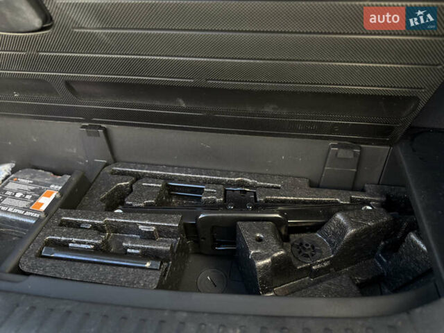 Серый Киа Соренто, объемом двигателя 2.4 л и пробегом 202 тыс. км за 15999 $, фото 63 на Automoto.ua