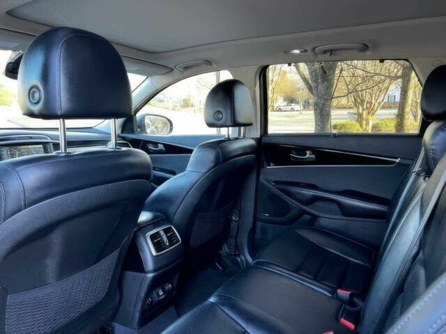 Сірий Кіа Соренто, об'ємом двигуна 3.3 л та пробігом 30 тис. км за 9900 $, фото 12 на Automoto.ua