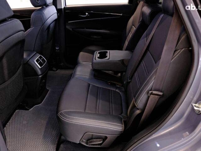 Киа Соренто 2019 в Одессе на Automoto.ua Серый Киа Соренто, объемом двигателя 2.4 л и пробегом 42 тыс. км за 21900 $, фото 7 на Automoto.ua