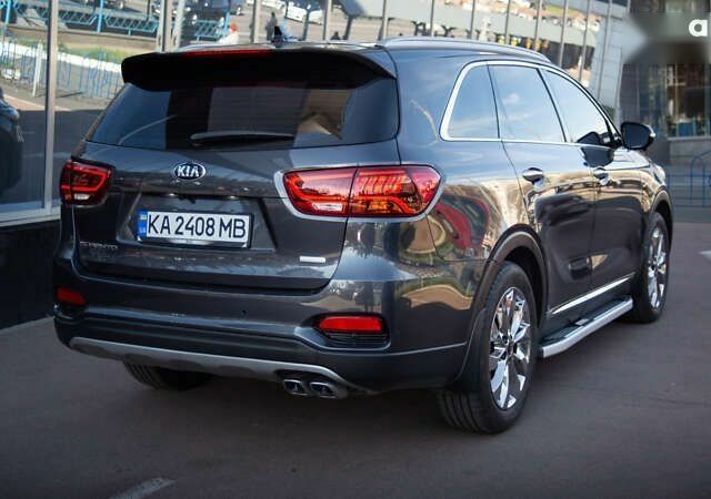 Сірий Кіа Соренто, об'ємом двигуна 2 л та пробігом 120 тис. км за 28899 $, фото 2 на Automoto.ua