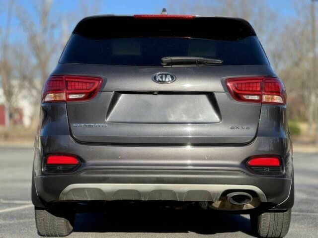 Сірий Кіа Соренто, об'ємом двигуна 3.3 л та пробігом 30 тис. км за 9900 $, фото 5 на Automoto.ua