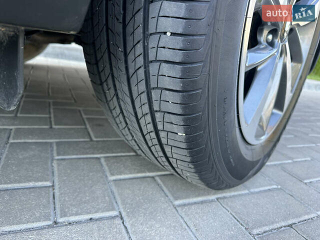 Серый Киа Соренто, объемом двигателя 2 л и пробегом 27 тыс. км за 29499 $, фото 23 на Automoto.ua