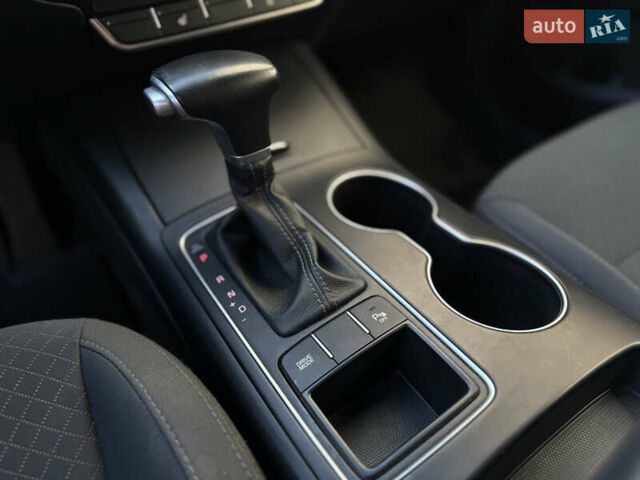 Серый Киа Соренто, объемом двигателя 2.4 л и пробегом 202 тыс. км за 14999 $, фото 34 на Automoto.ua