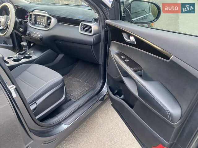 Серый Киа Соренто, объемом двигателя 2.36 л и пробегом 68 тыс. км за 16250 $, фото 53 на Automoto.ua