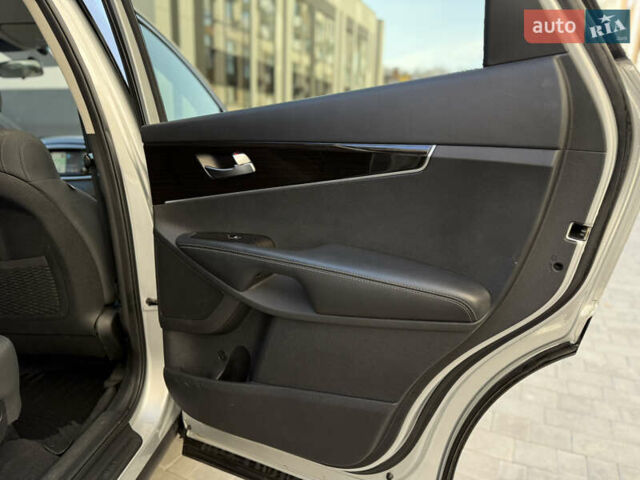 Серый Киа Соренто, объемом двигателя 2.4 л и пробегом 202 тыс. км за 15999 $, фото 42 на Automoto.ua