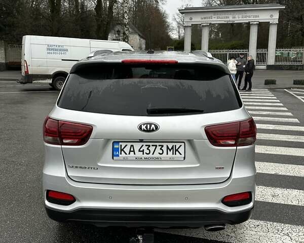 Сірий Кіа Соренто, об'ємом двигуна 2.4 л та пробігом 220 тис. км за 14900 $, фото 8 на Automoto.ua