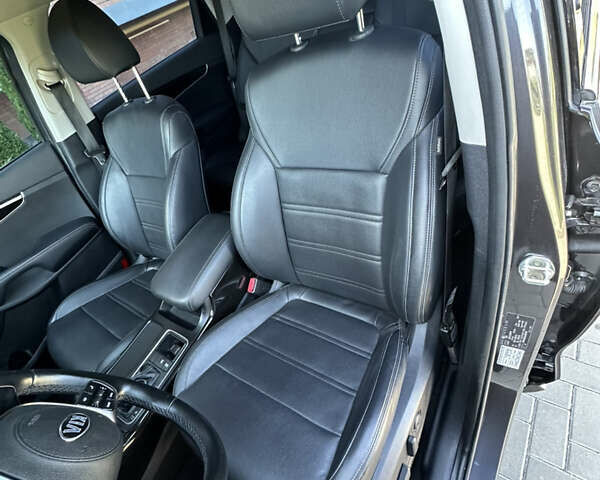 Серый Киа Соренто, объемом двигателя 2 л и пробегом 27 тыс. км за 29499 $, фото 31 на Automoto.ua