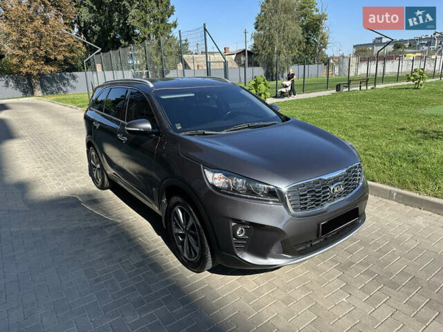 Серый Киа Соренто, объемом двигателя 2 л и пробегом 27 тыс. км за 29999 $, фото 4 на Automoto.ua