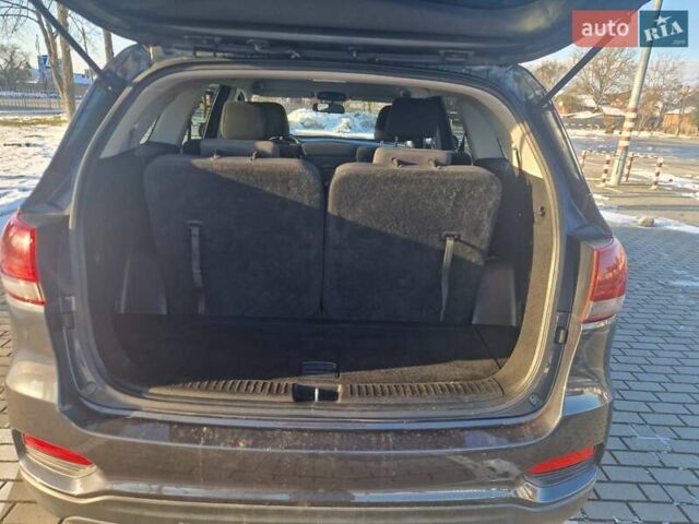 Серый Киа Соренто, объемом двигателя 3.3 л и пробегом 114 тыс. км за 16450 $, фото 25 на Automoto.ua
