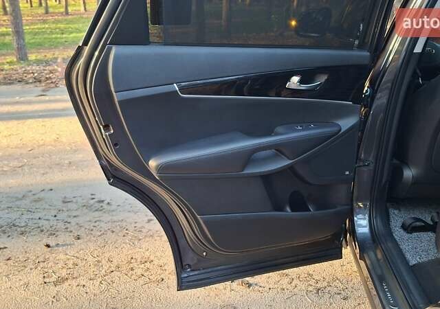 Сірий Кіа Соренто, об'ємом двигуна 2.2 л та пробігом 139 тис. км за 29700 $, фото 49 на Automoto.ua