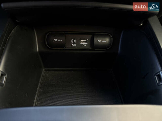 Серый Киа Соренто, объемом двигателя 2.4 л и пробегом 202 тыс. км за 14999 $, фото 68 на Automoto.ua