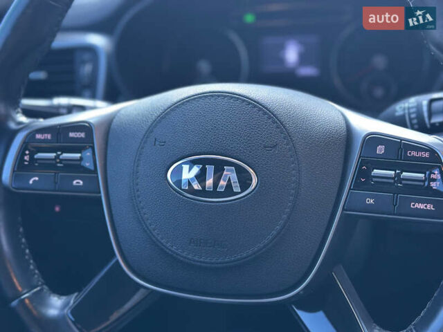 Серый Киа Соренто, объемом двигателя 2 л и пробегом 27 тыс. км за 29499 $, фото 58 на Automoto.ua
