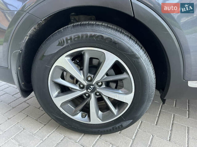 Серый Киа Соренто, объемом двигателя 2 л и пробегом 27 тыс. км за 29499 $, фото 25 на Automoto.ua