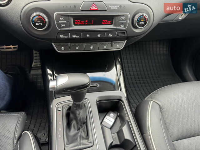 Серый Киа Соренто, объемом двигателя 2.2 л и пробегом 140 тыс. км за 29500 $, фото 25 на Automoto.ua