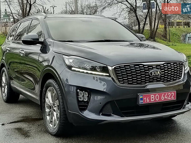 Серый Киа Соренто, объемом двигателя 2 л и пробегом 156 тыс. км за 23955 $, фото 5 на Automoto.ua