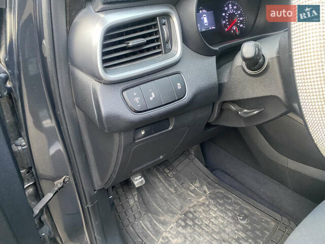 Серый Киа Соренто, объемом двигателя 2.36 л и пробегом 68 тыс. км за 16250 $, фото 41 на Automoto.ua