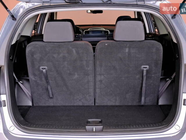 Серый Киа Соренто, объемом двигателя 2.4 л и пробегом 43 тыс. км за 20500 $, фото 23 на Automoto.ua