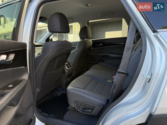 Серый Киа Соренто, объемом двигателя 2.4 л и пробегом 202 тыс. км за 15999 $, фото 37 на Automoto.ua